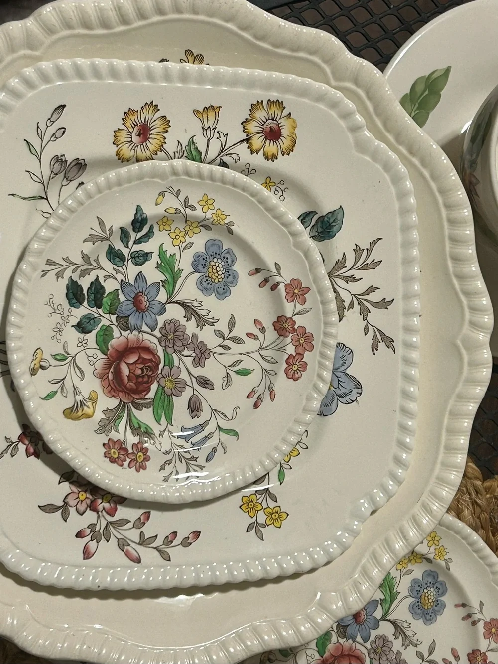 Spode Romney England 1940’s Dinner plate. 4 avail. 4 full sets avail.
